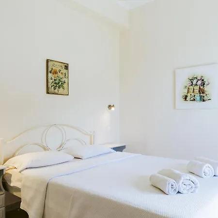 Lägenhet Nikos Cassiopeia Kassiopi